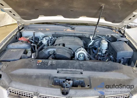 2010 Cadillac Escalade Premium from USA, damaged, VIN 1GYUKCEF1AR109276